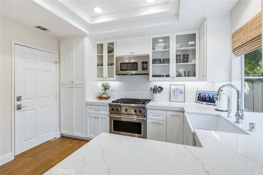 2680 Orange photo 14