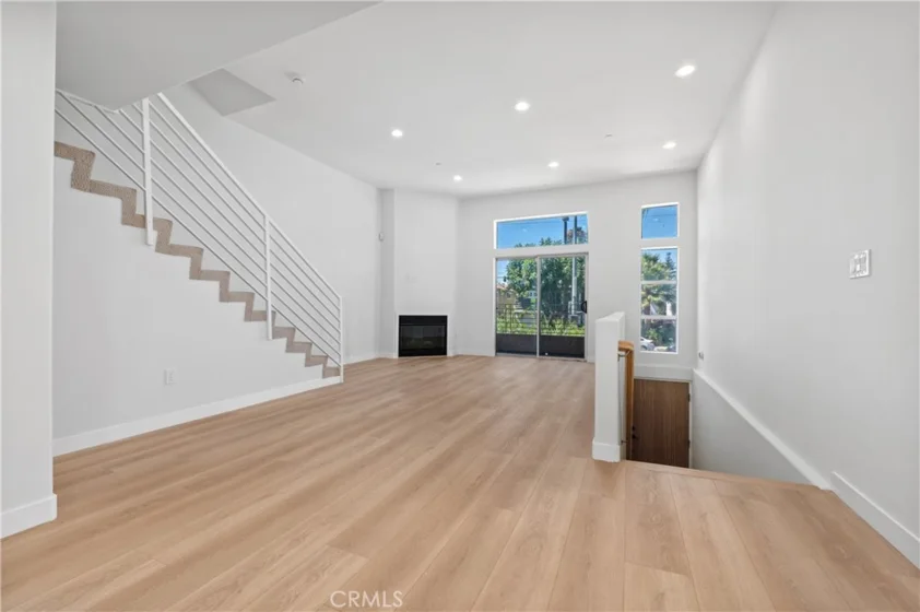 13440 Moorpark Street #101 photo 13