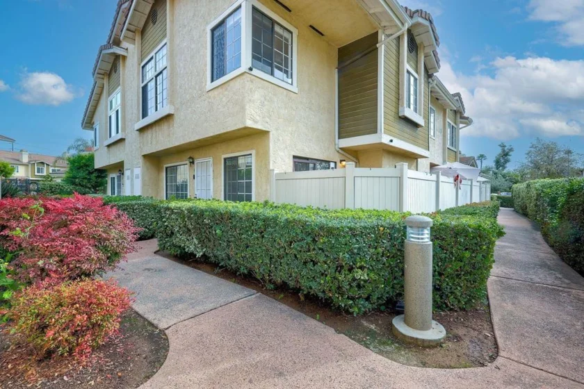 10100 Palm Glen Dr Unit 6 photo 1