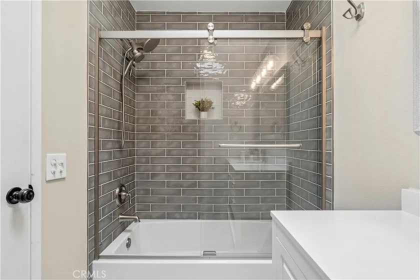 4637 Willis Avenue #306 photo 14