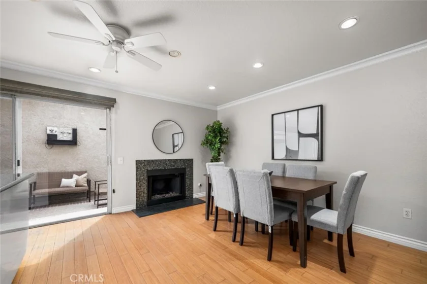 152 Greenmoor #64 photo 10