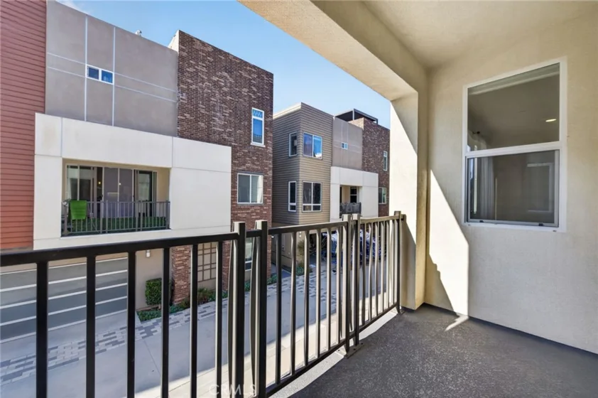 821 Brickyard photo 35