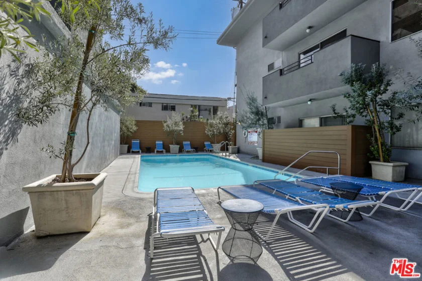 1250 N Kings Road #506 photo 21