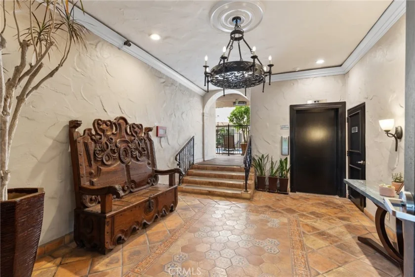 1203 N Sweetzer #118 photo 18