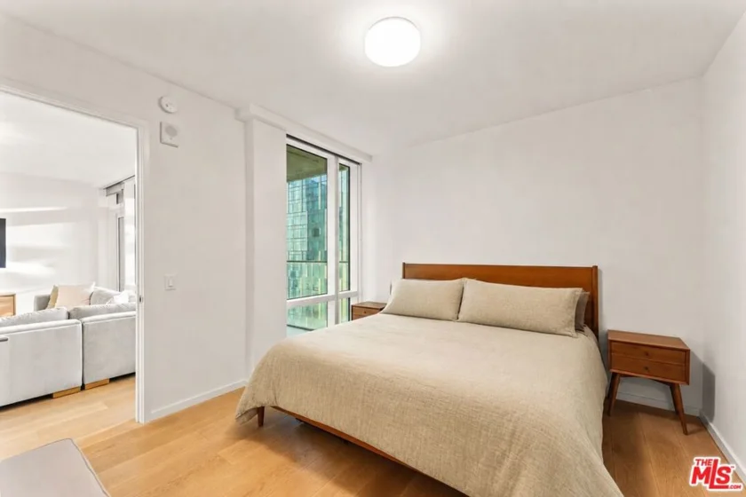 877 Francisco Street #1716 photo 5