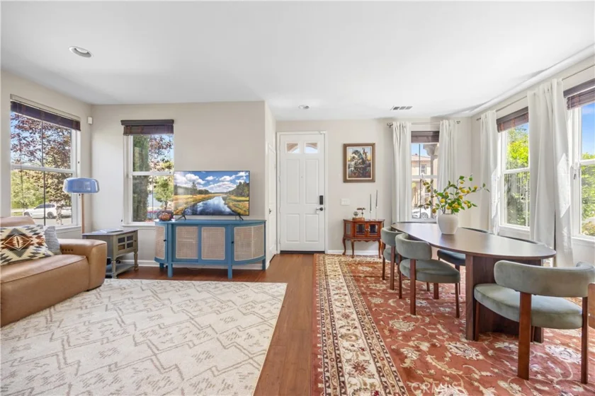 40249 Danbury Court photo 4