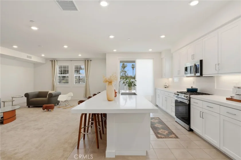 175 W La Palma Avenue #6 photo 6