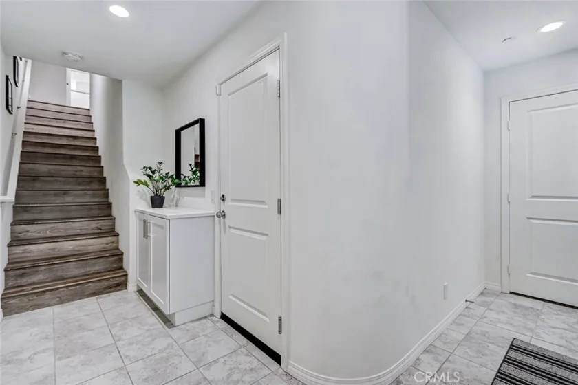 629 S Kinney photo 11