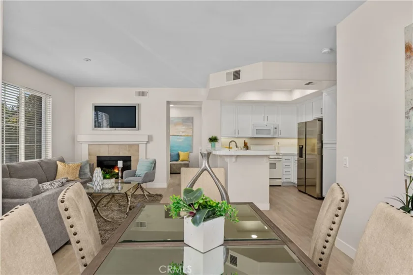 20 Leucadia photo 3