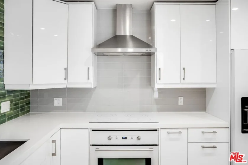 10433 Wilshire Boulevard #405 photo 17