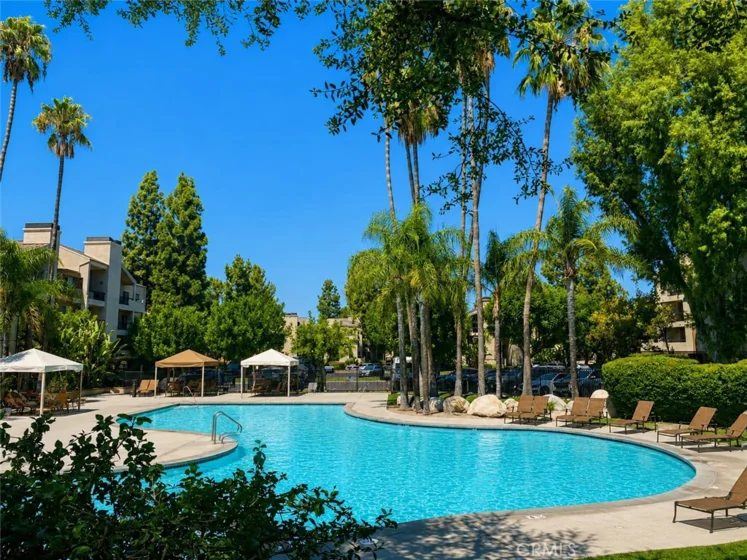 5535 Canoga #210 photo 11