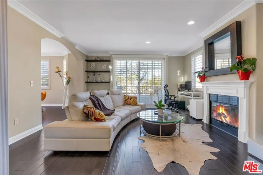 1158 Wellesley Avenue #304 photo 1