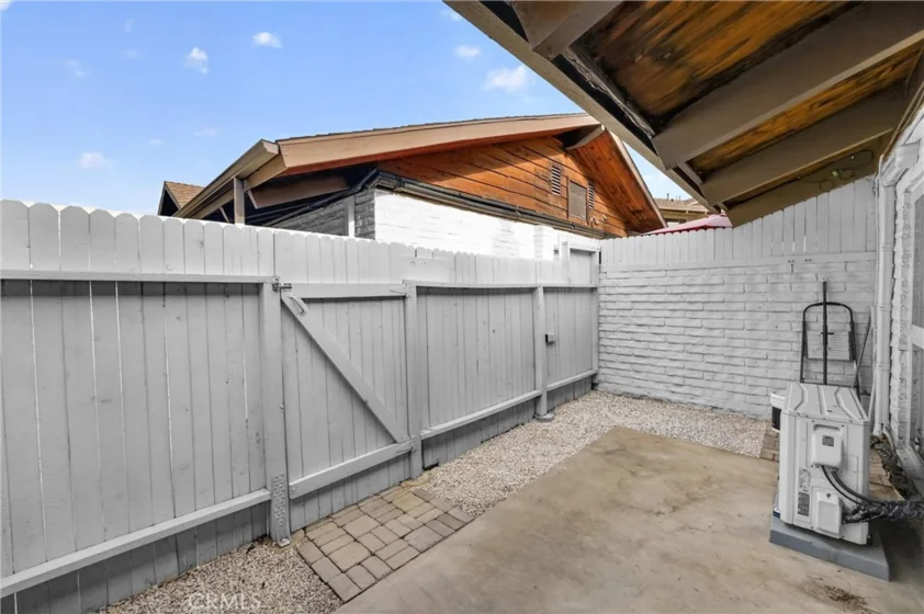 5068 Lakeview photo 42