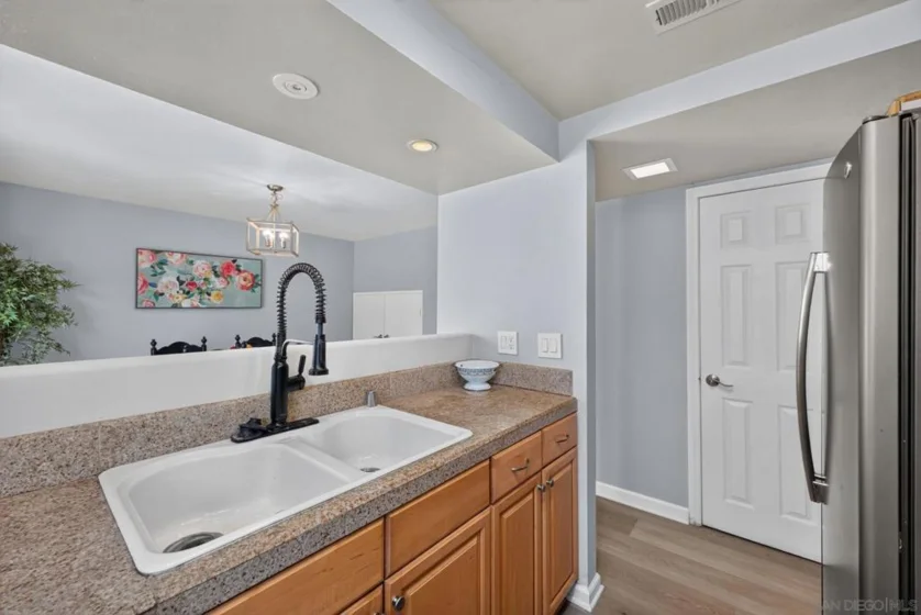 10376 Frank Lane photo 16