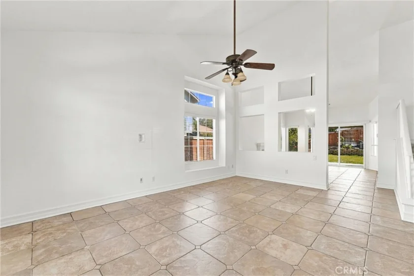 220 Suffolk photo 4