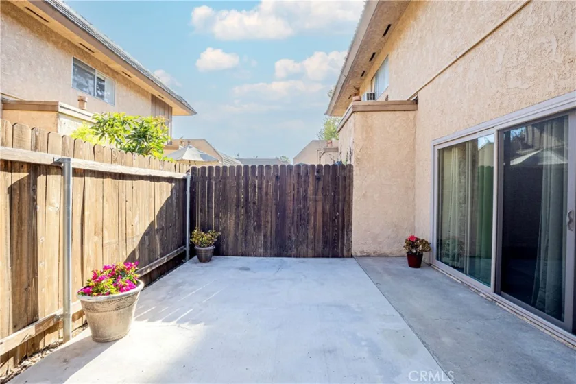 1008 Las Lomas Unit C photo 9