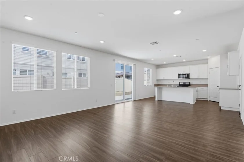 24914 Gossamer Court photo 4