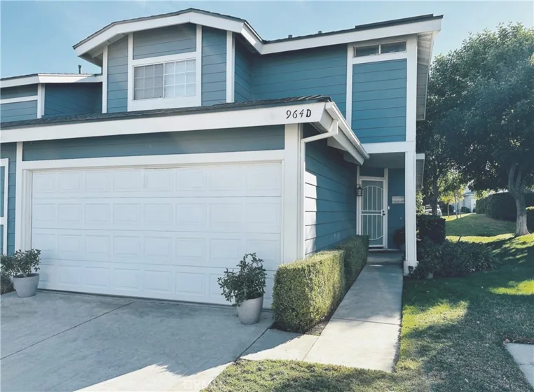 964 Mathews Place #D photo 1