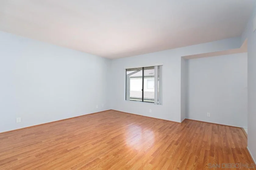3286 Caminito Eastbluff #114 photo 12