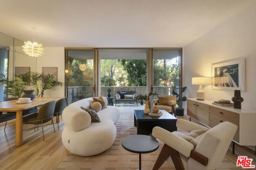 4455 Los Feliz Boulevard #204 photo 1