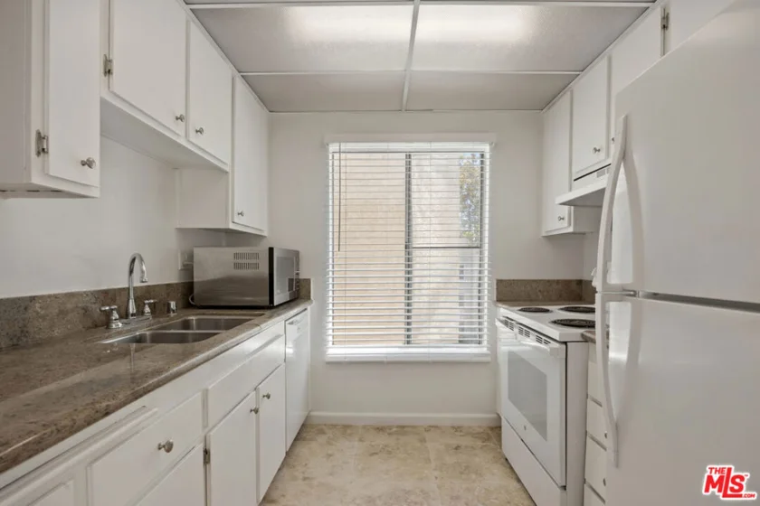 8306 Summertime Lane photo 9