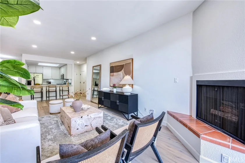 221 S Oak Knoll Avenue #202 photo 9