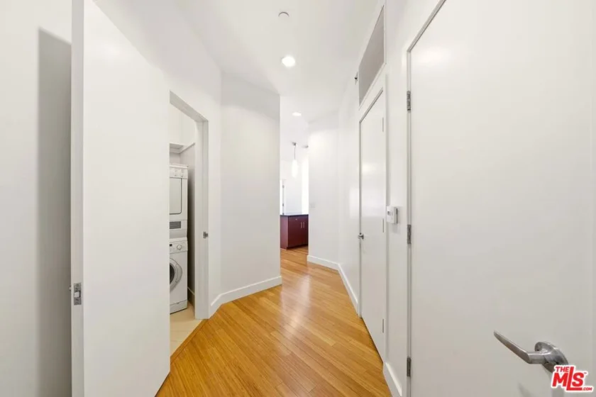 3810 Wilshire Boulevard #605 photo 20