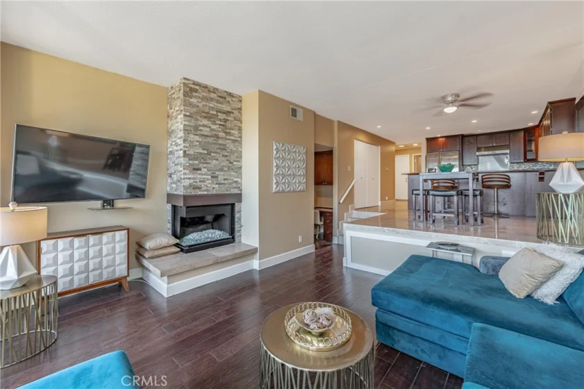 7138 S Marina Pacifica Drive photo 1