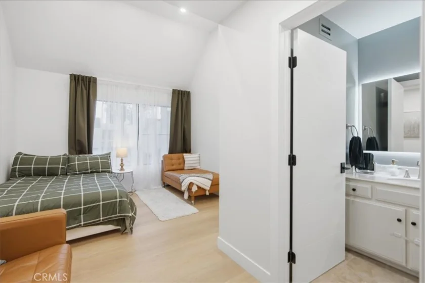 1734 N Verdugo #10 photo 10