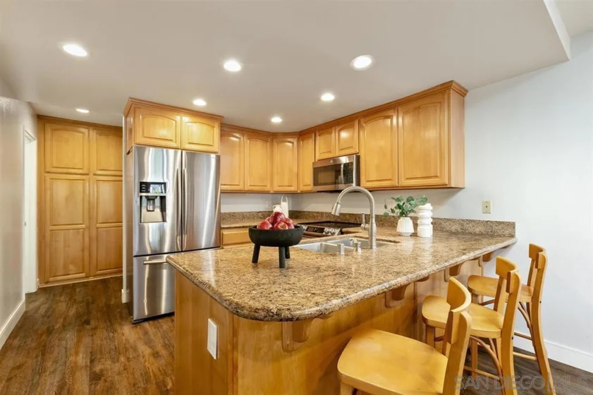 9810 Guisante Terrace photo 3