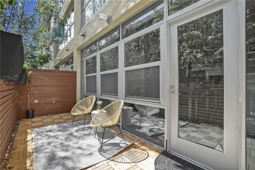 530 S Hewitt Street #146 photo 33