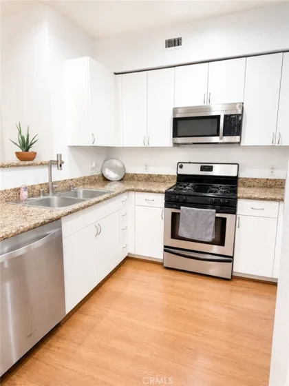 1801 E Katella Avenue #1076 photo 18