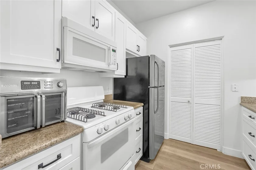 2120 Watermarke photo 11