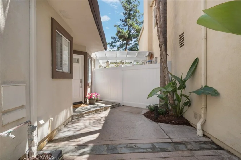 84 Hawaii Drive photo 6