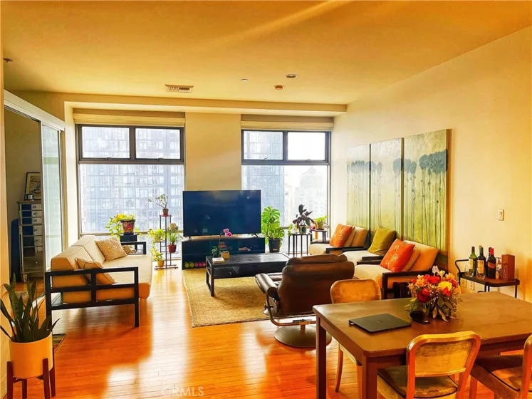 801 S Grand Avenue #1608 photo 5