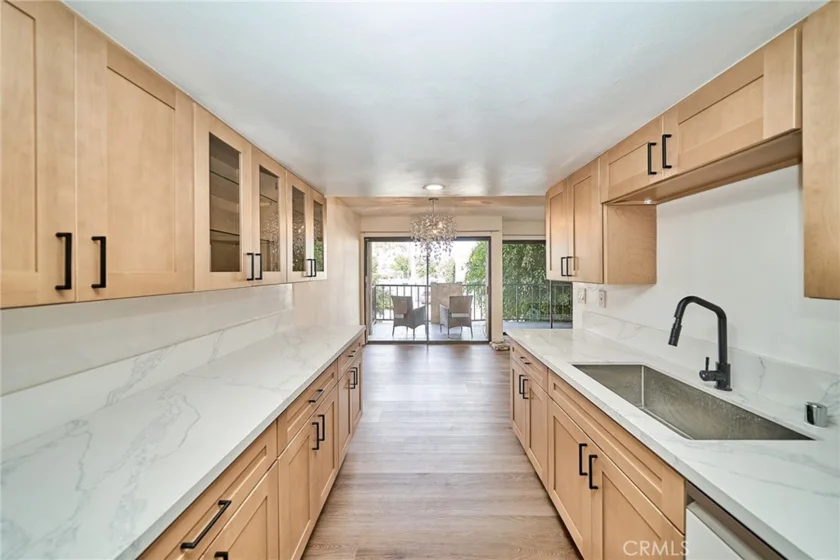 605 Redondo Avenue #203 photo 15
