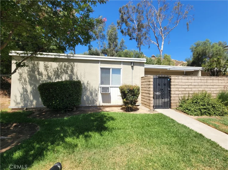 3072 Panorama Road #B photo 1
