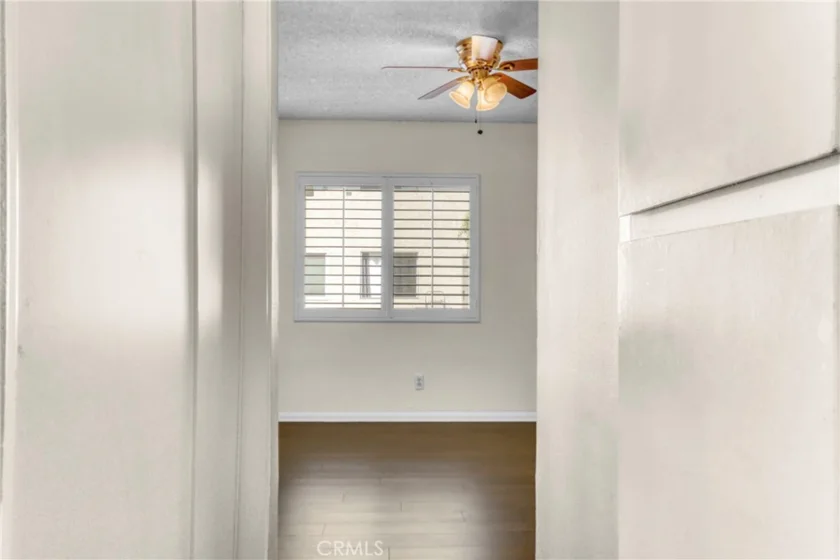 5460 White Oak Avenue #F105 photo 12