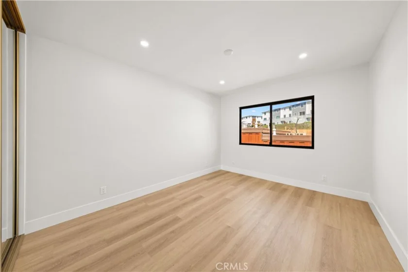 2220 Mount Shasta Drive photo 32