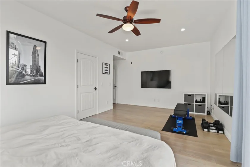 2263 Fox Hills Drive #203 photo 8