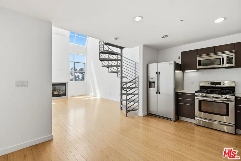 1912 Broadway #307 photo 22