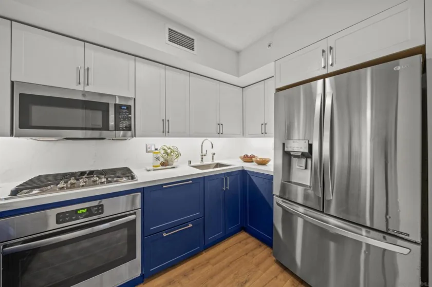 500 W Harbor Drive #318 photo 6