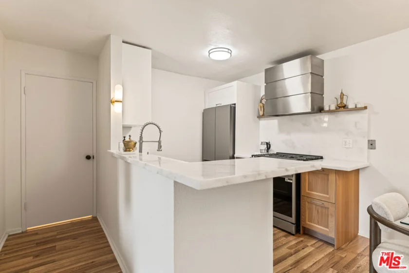 365 Burchett Street #118 photo 5