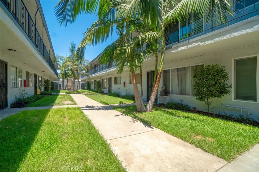2890 E Artesia #60 photo 1
