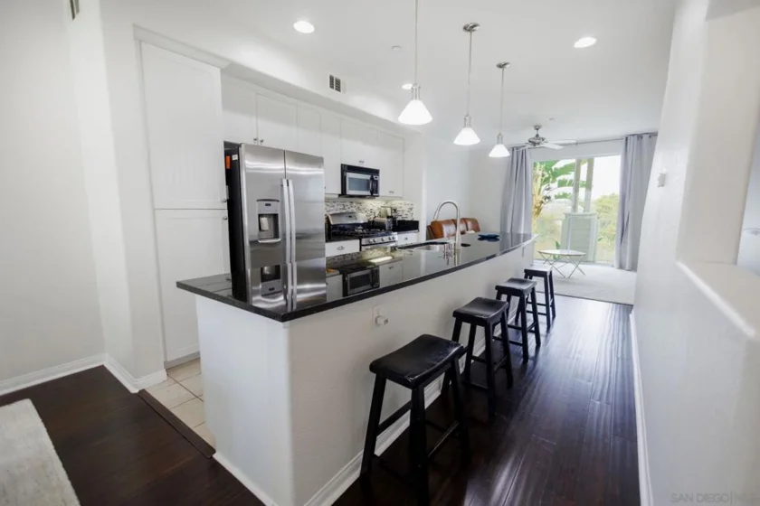 810 Harbor Cliff Way #230 photo 4