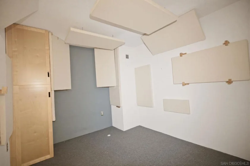 1612 Bridgeview Drive photo 38