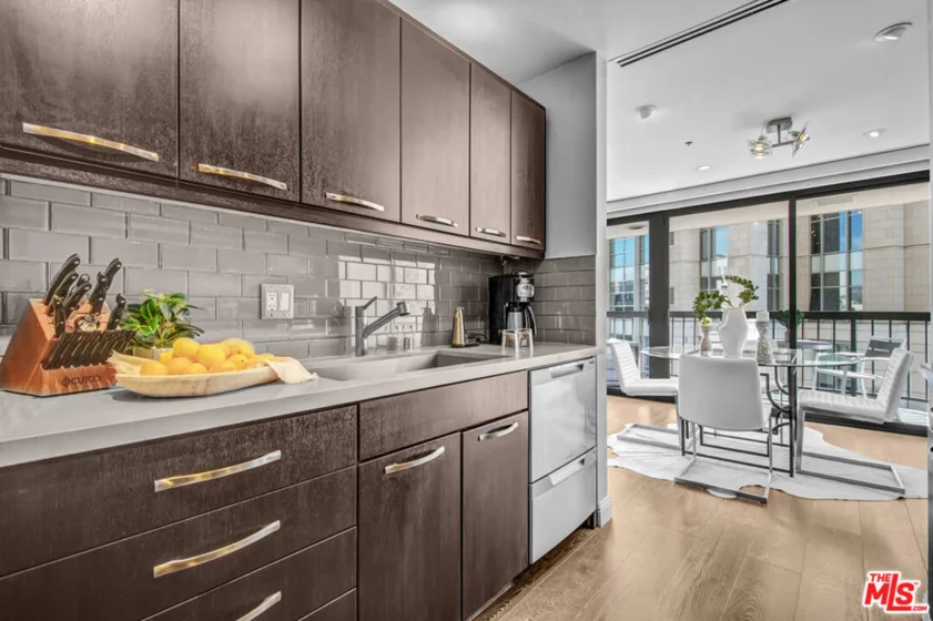 10790 Wilshire Boulevard #404 photo 14