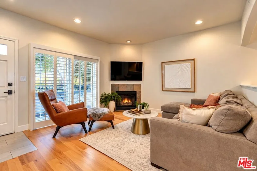 14544 Margate Street #4 photo 3