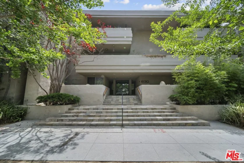 630 Idaho Avenue #204 photo 28
