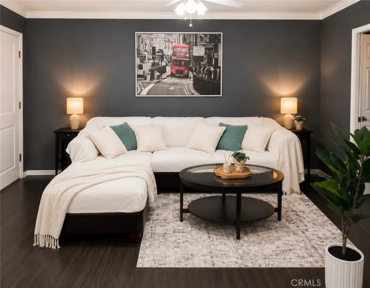 1122 N Louise Street #E photo 2